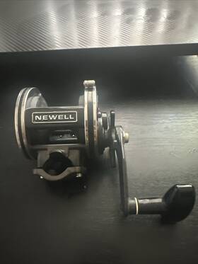 G332-f Newell & Tiburon Star Drag 5 1 Graphite/stainless Steel Reel