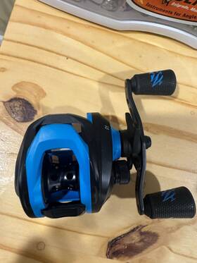 Srn100-a Okuma Serrano Rh Lowprofile Baitcast Reel 7.2 1