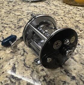 350-lw Olympic Dolphin Reel Japanese Right Handed Used