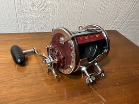 113hlw Penn Senator 4/0 Wide Spool Reel Graphite Frame Very Nice