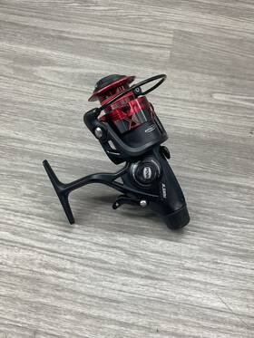 1558716-pf Penn Fierce Iv 2500 Ll / Spinning Fishing Reel