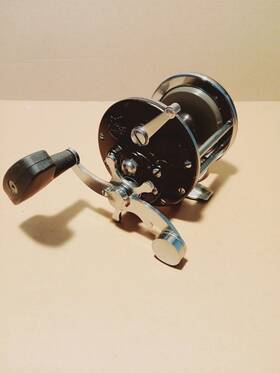 160l Penn Beachmaster. With Aluminum Spool. Pre Owned. Made In The U.s.a