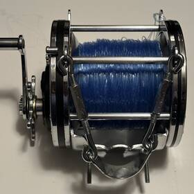 40-114h Penn Senator 9/0 Big Game Conventional Saltwater Reel With Rod Brace