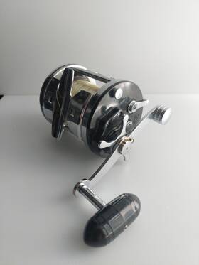 505hs Penn Jigmaster High Speed Fishing Reel