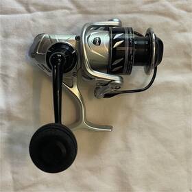 Slamv2500dx Penn Slammer Iv 2500 Dx Spinning Reel Silver Black 6.2 1 20 Lb Drag Ipx6 Seal