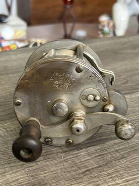2657 Pflueger Vintage Alpine Fishing Reel Model Level Wind Tackle