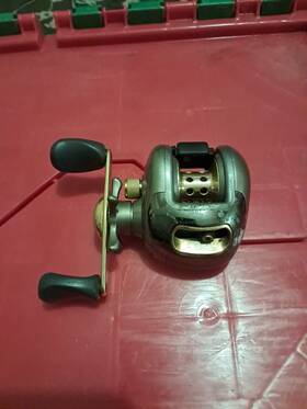 Dbc10 Pinnacle Deadbolt Classic Baitcasting Reel Right Hand Retrieve