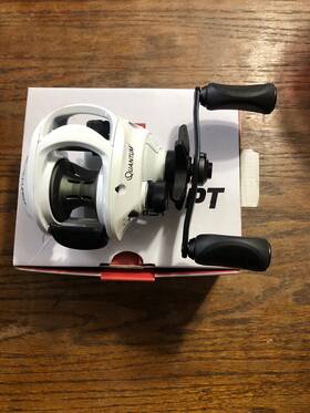 At1000hpta Quantum Accurist Baitcast Reel Right Hand At100hpta