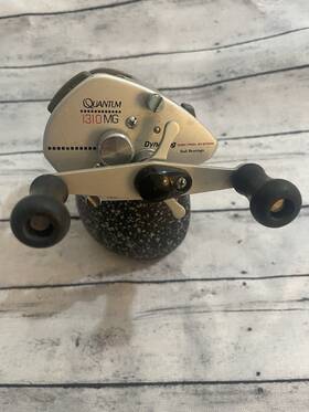 I310-mg Quantum Baitcasting Fishing Reel 1310 Gm - Dyna Mag Excellent N-21