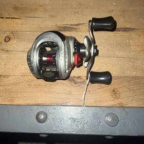 Kv1100hxe Quantum Kevin Van Dam Baitcasting Fishing Reel 7.0 1 Geer Ratio