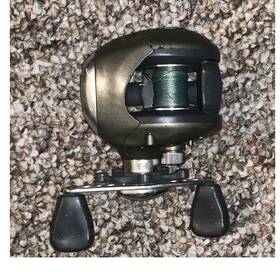 Quantum Pt100hpt Accurist Pt Low Profile Baitcast Reel Rh 6.2 1 5bb 15lb Size 100