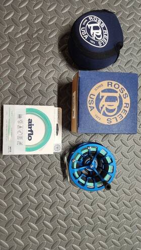 120767 Ross Evolution Fs Salt 9/10 Reel Matte Blue Free 130 Fly Line Backing