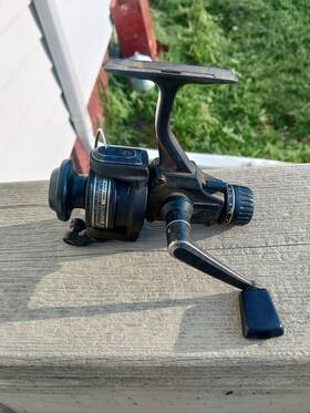 Mg07 Ryobi Vintage Graphite Ultra Light Spinning Reel. Works. Nice