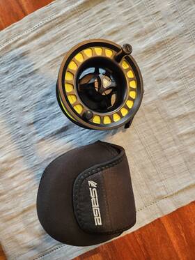 8080pro Sage Fly Reel Black And Yellow With Line Protective Case