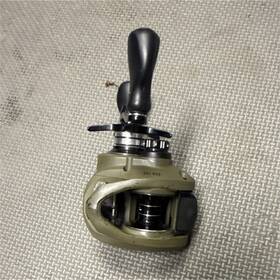 Sgb-100 Savage Gear Baitcast Reel Sg8 100 6.6 1 Ratio Green Black