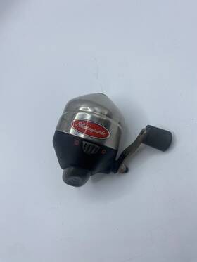 Sy10ua Shakespeare Fishing Spin Cast Reel. Used Light Wear