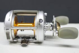 Skp2000c Shakespeare Skp 2000c Round Baitcasting Reel With Clicker Works Great