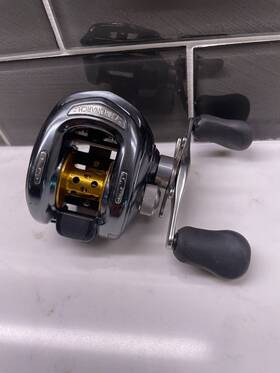 Shimano 022255066006 Chronarch 100 Bpv Baitcasting Fishing Reel Right Hand 5.1 Gear Ratio