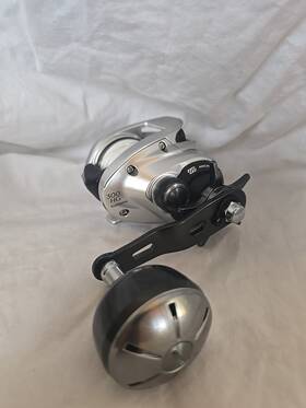 Trx300hgb Shimano 022255294362 Tranx 300 Hg B 7.6 1 Right Hand Casting Reel
