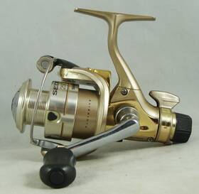 2500rb Shimano Pre-owned Sedona Spinning Reel - Rear Fightinft Drag