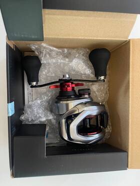 300xglhright Shimano 21 Scorpion Casting Reels Md300xglh Near Mint. Only Used Once
