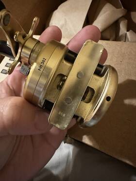50xt Shimano Calcutta Right Hand Baitcasting Reel