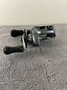 Shimano 969363034588 Baitcasting Reel 15 Curado 200pg Right Gear Ratio 5.5 1 Fishing