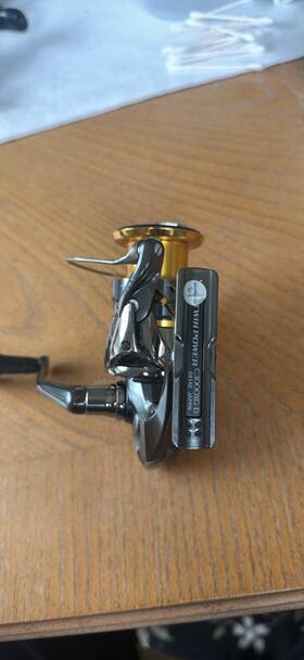 C3000xgtd Shimano Twin Power Spinning Reel Gold/silver/black