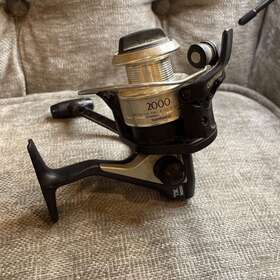 Tx2000 Shimano Spinning Fishing Reel Light Quickfire Ii Front Drag 2 Bearings Vg