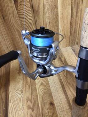 Psv009619 Zebco 21-41507 Quantum Fishing Throttle And Tsunami Sea Tech Rod In Store Pick Up O