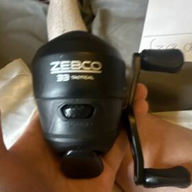33pdt.bx6 Zebco 33 Platinum Spincast Reel Size 30 5.2 1 Right Hand Black All-metal