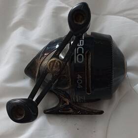 Zebco 404mbk-gwb9 404 Spincast Reel Black Silver Right-hand 2.8 1 8lb/110yd