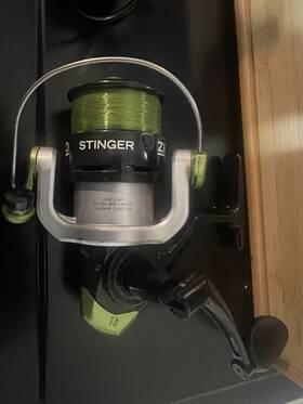 Zs4706 Zebco Fishing Reels Stinger Size 40 Spinning Reel 4.3 1 Pre-spooled With 12 Lb Line