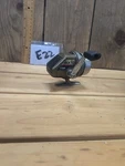 Ryobi GLR10 Right/left Convertible Handle Fishing Reel Japan. Fixed Price $15.00.