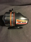 Vintage Shakespeare Omni 2650-002 Spincast Fishing Reel. Fixed Price $12.00.