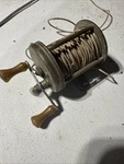 Vintage Shakespeare Universal Precision 1745 Model Hk Casting Reel Made Usa. Fixed Price $14.20.
