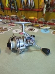 Vintage Daiwa 1000C Spinning Reel Japan Everything Works Great.used. Fixed Price $40.00.