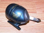 Shakespeare Durango (SC15E) Graphite Frame Metal Gears 8LB Line Fishing Reel. Fixed Price $34.08.