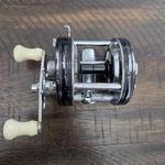 Vintage Abu Ambassadeur 5000C Baitcasting Reel Svangsta, Sweden 1Q1542 1970S. Fixed Price $45.99.