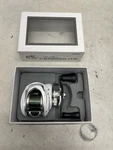 Bass Pro Johnny Morris Carbonlite JCW10SHA 7:5:1 Right Handed Baitca (P03063563). Fixed Price $83.00.