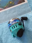 New Zebco Splash Spincast Reel Blue Push Button 10LB Test. Fixed Price $14.00.