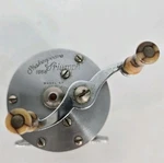 Vintage Shakespeare 1958 Triumph Model Fk Level Wind Bait Casting Fishing Reel. Fixed Price $16.99.