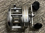 Shimano Tournament Bantam 1000 Sg Baitcasting Reel Japan. Fixed Price $99.00.