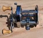 South Bend No 915 Model Bait Caster Fishing Reel. Fixed Price $30.00.