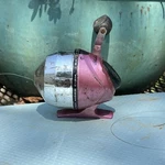 Pink And Chrome Shakespeare LFSC8 Fishing Reel Sold As/is. Fixed Price $6.99.