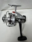 Daiwa 4000C Spinning Reel 2 Ball Bearings Coil Spring Loaded Drag Working. Fixed Price $44.97.