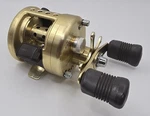 Shimano Calcutta 100 Xt Baitcast Reel Right - Smooth Rotation Ready To Fish. Fixed Price $168.00.