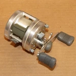 One Shimano Calcutta 200 Silver Reel Japan Precision Tackle Fishing Gear BK#04. Fixed Price $148.88.