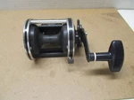 Newell S338-5 Fishing Reel Clean & Works Great *****#1 **********. Fixed Price $230.00.