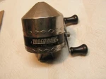 Vintage Zebco One Fishing Reel Made Usa Metal Foot Diamond Covers Works Great. Fixed Price $29.99.